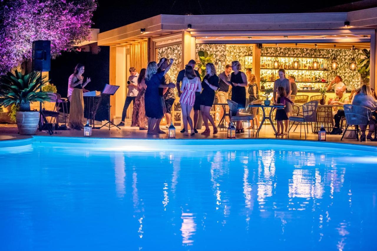 Creta Blue Luxury Collection (Adults Only) Hotell Hersonissos  Exteriör bild
